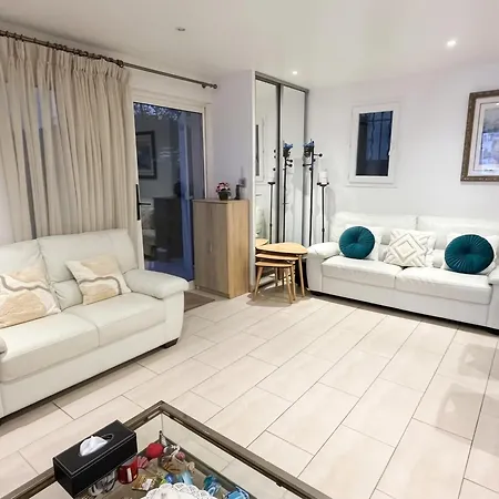 Villa 500 M² Jardin